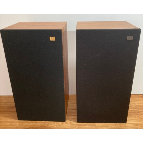 MA4 stand mount speakers